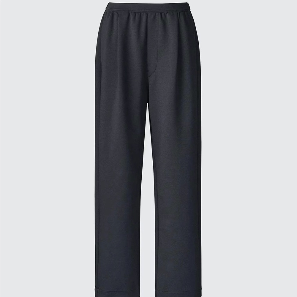 Uniqlo AIRism black trousers